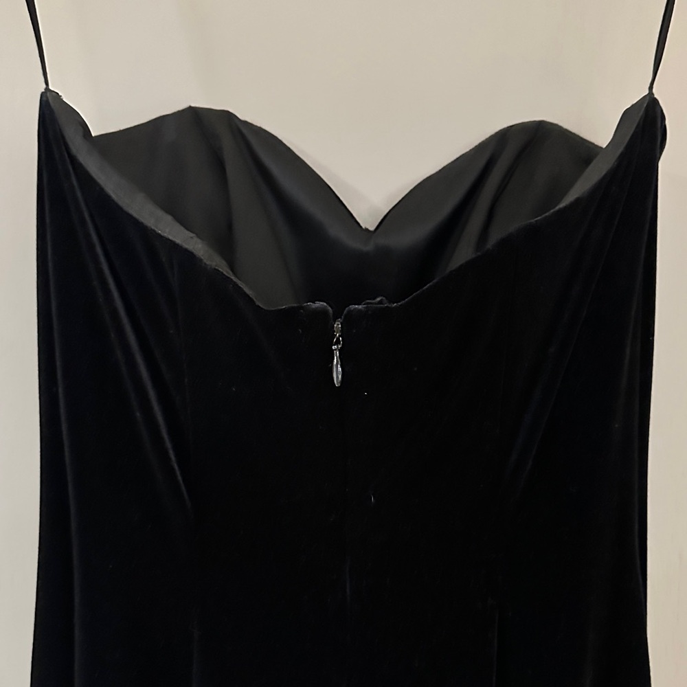 Black Strapless Velvet Gown Elegant Formal Evening Maxi Dress - Picture 6 of 7